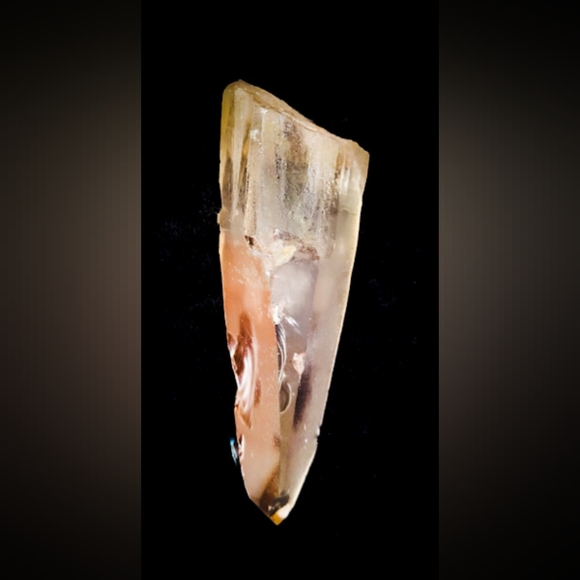 Yellow Lemurian Point - X-Large - High Quality Crystal - Pagan Wicca Alter Tool - Picture 2 of 4